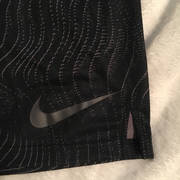 Men’s Nike Shorts - Picture 4 of 8